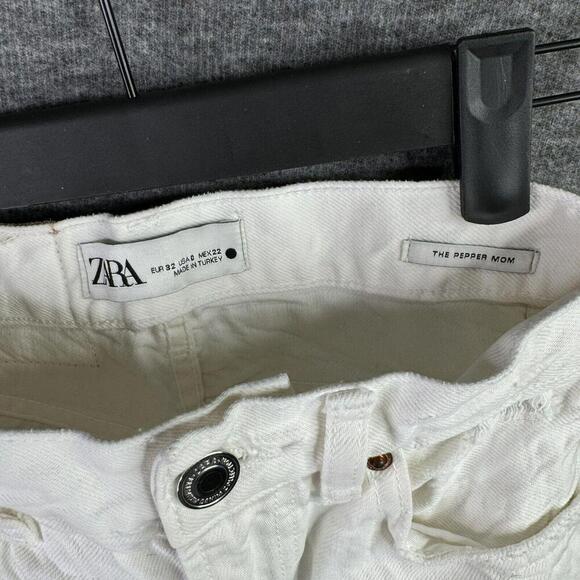 Zara "The Pepper Mom" Womens White Distressed High-Waisted Jeans Size 0 Casual - Picture 2 of 7